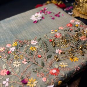 🌸floral bullion stitch on soft tissue linen 🌸