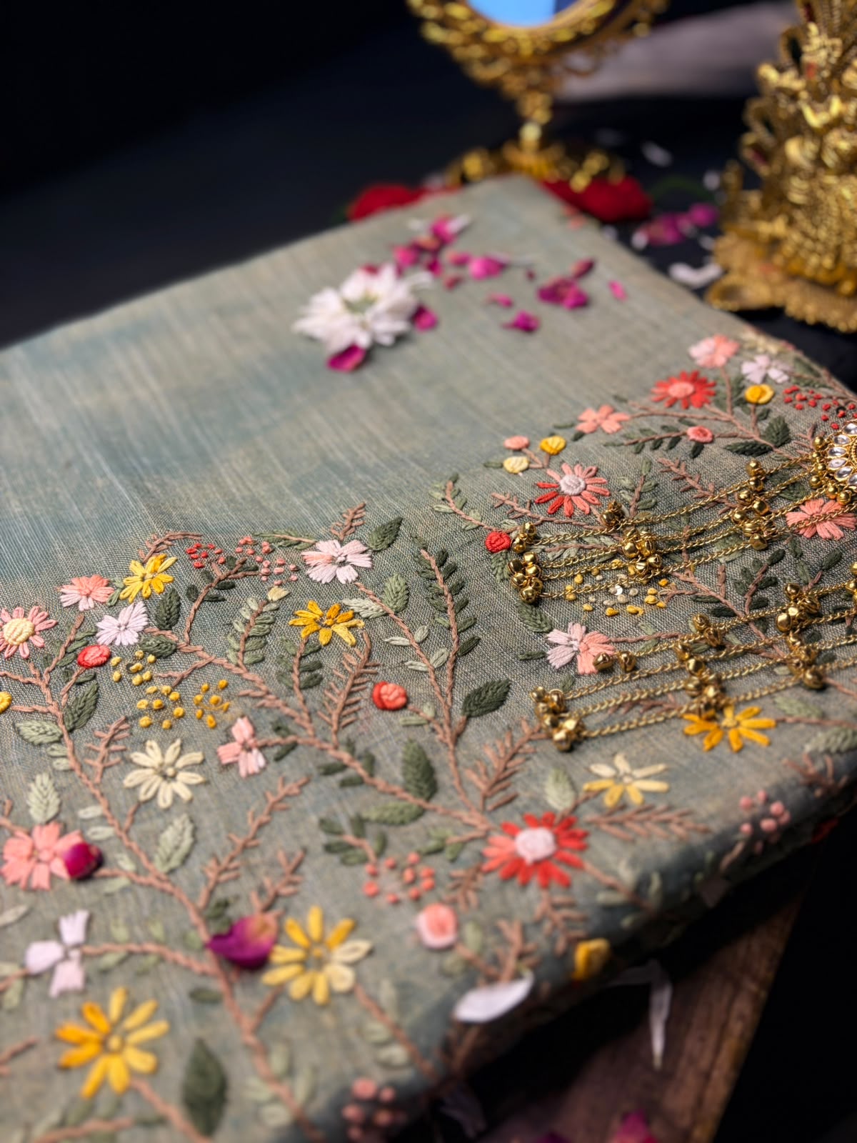 🌸floral bullion stitch on soft tissue linen 🌸