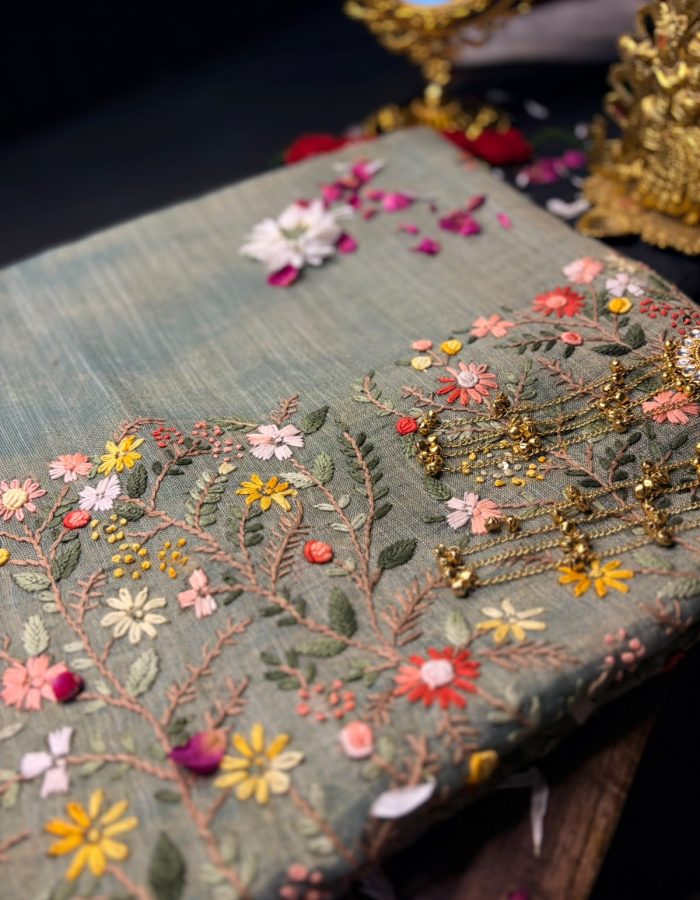 🌸FLORAL BULLION STITCH ON SOFT TISSUE LINEN 🌸
